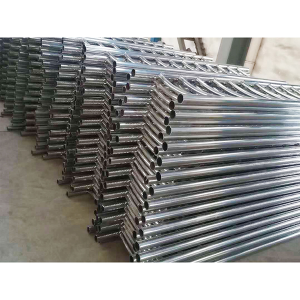 道路、橋梁不銹鋼復合管20.jpg 道路、橋梁不銹鋼復合管20.jpg